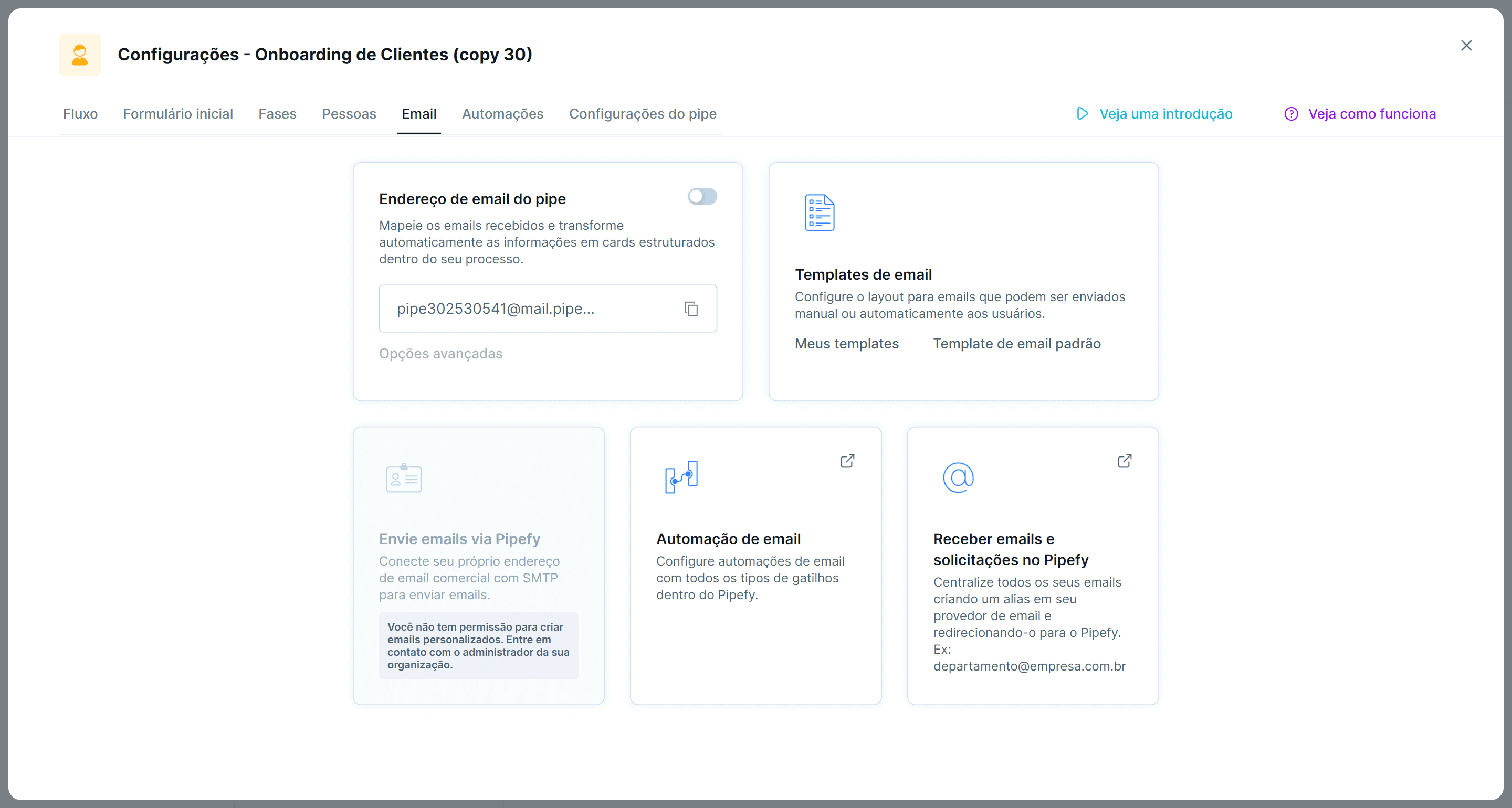 Una impresión de la página de configuración de la plantilla de incorporación de clientes de Pipefy.